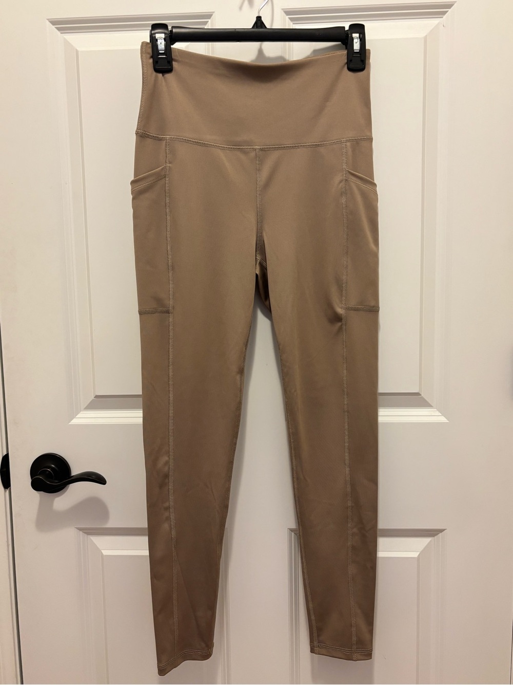 Daisy Fuentes Tan High-Waist Pocket Leggings NWOT Medium‎